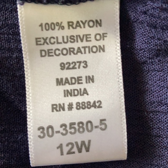 Roaman’s navy tunic. Size 12w - Picture 8 of 9